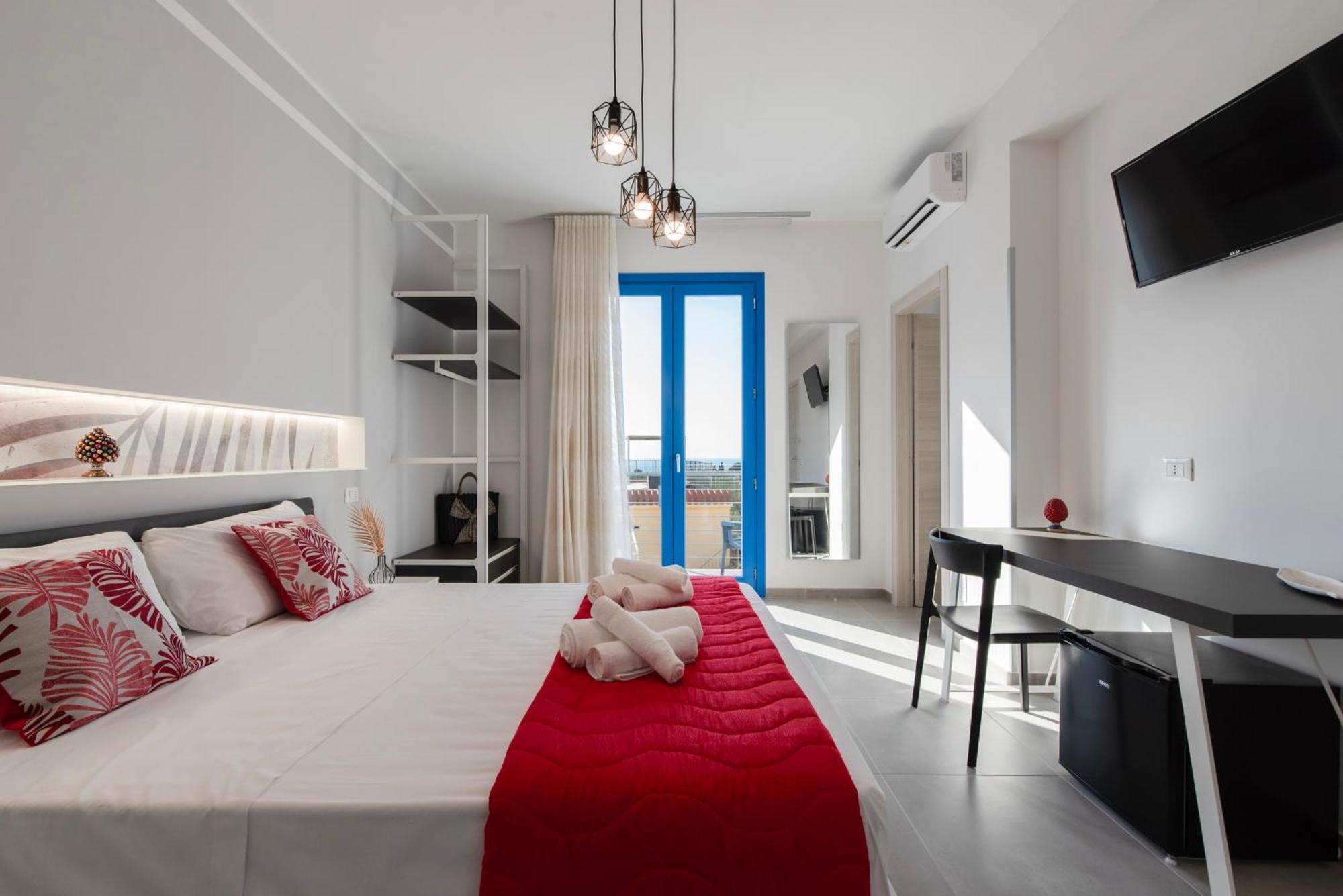 Bed And Breakfast Da Francesca Castelluzzo Exterior photo