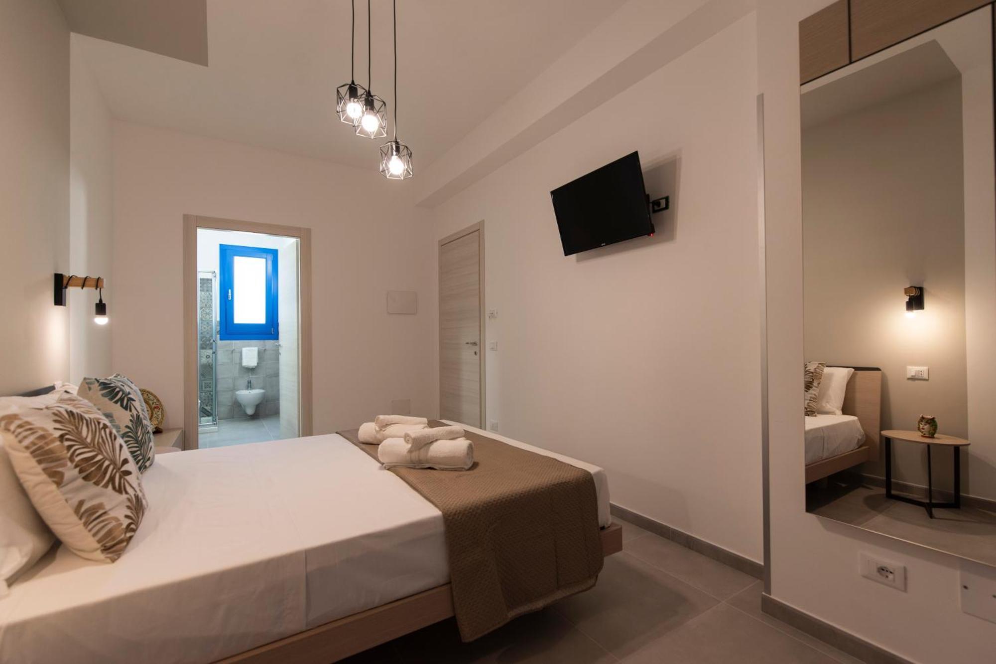 Bed And Breakfast Da Francesca Castelluzzo Exterior photo