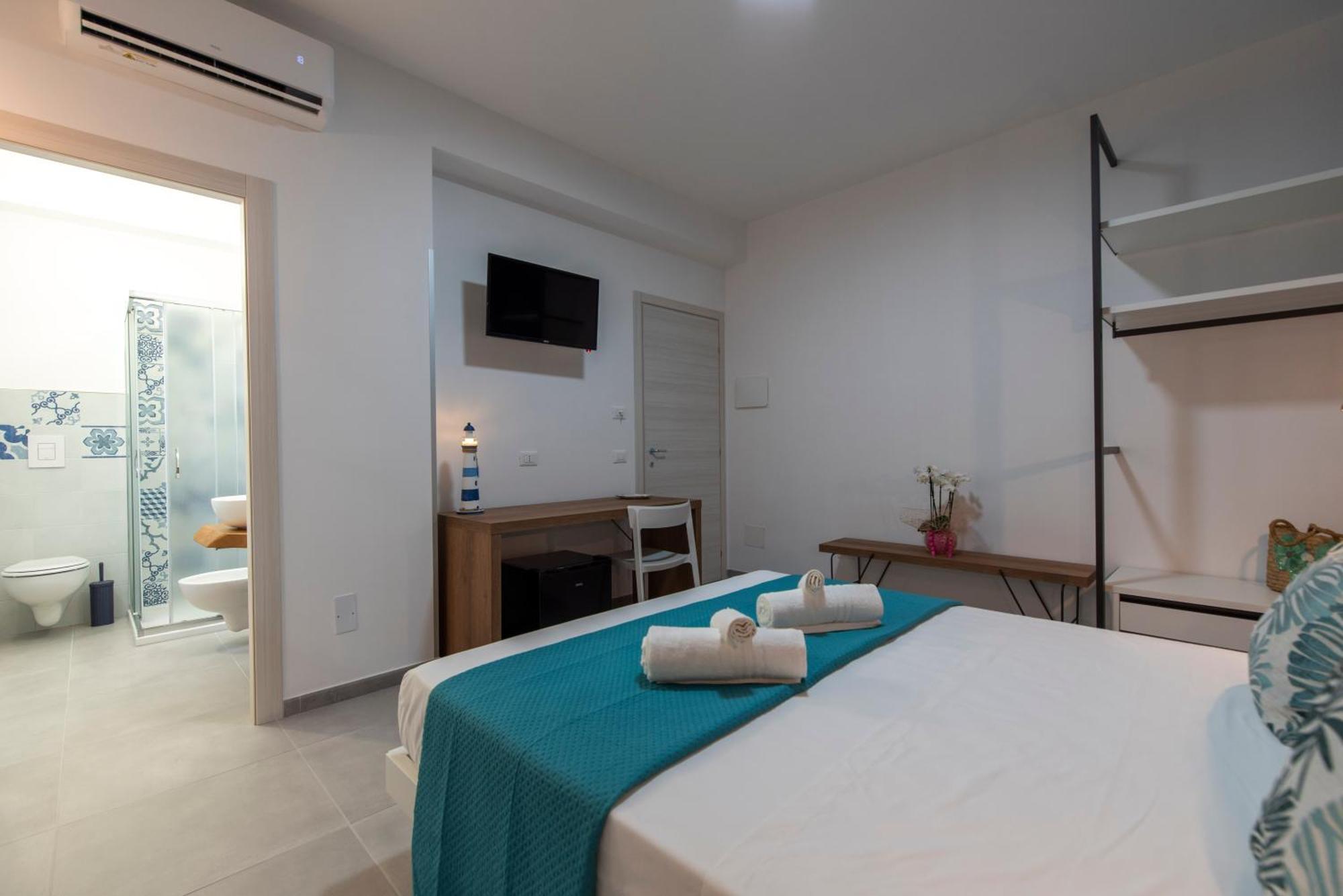 Bed And Breakfast Da Francesca Castelluzzo Exterior photo